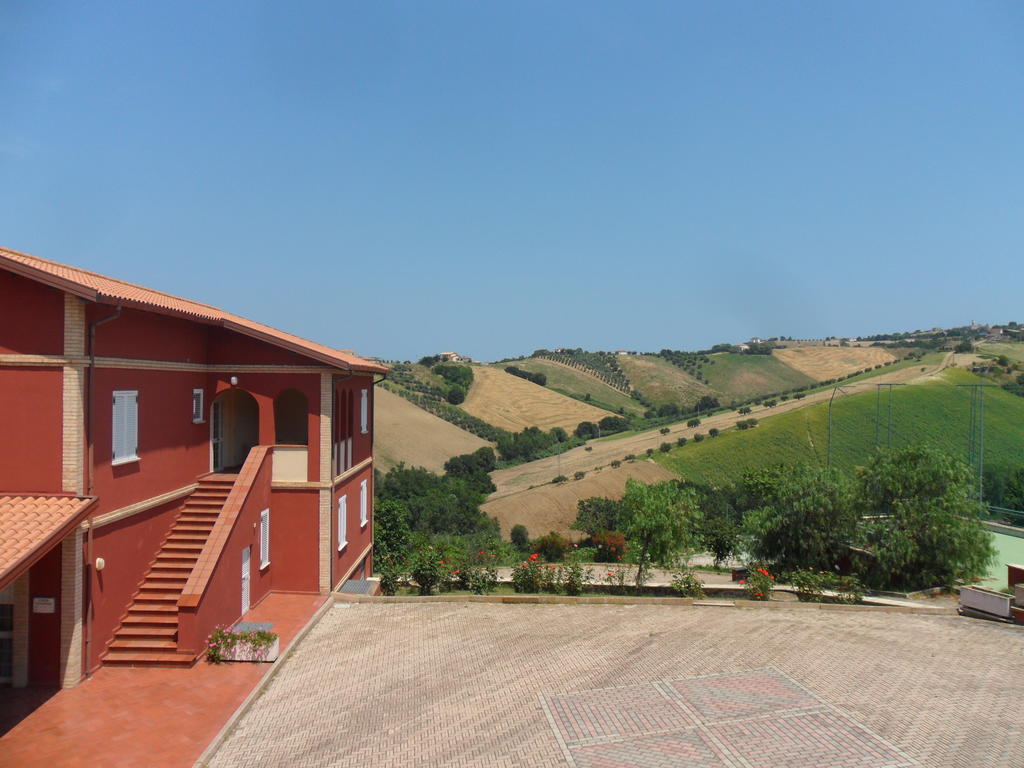 מלון Mosciano SantʼAngelo Fattoria Cerreto מראה חיצוני תמונה