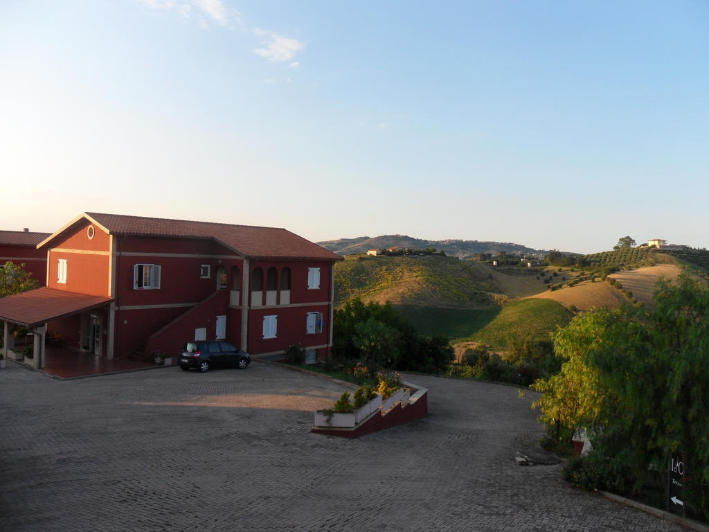 מלון Mosciano SantʼAngelo Fattoria Cerreto מראה חיצוני תמונה