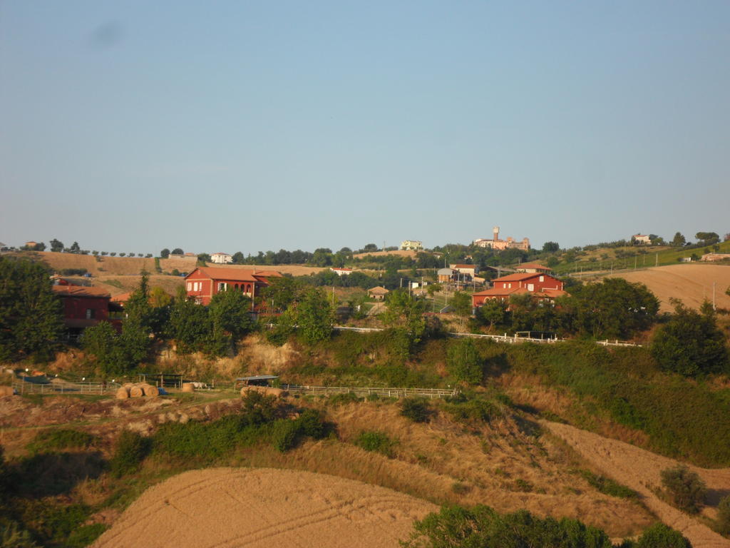 מלון Mosciano SantʼAngelo Fattoria Cerreto מראה חיצוני תמונה