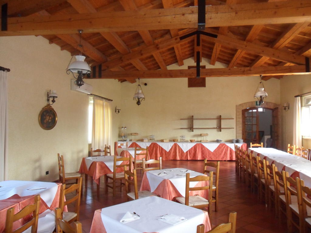 מלון Mosciano SantʼAngelo Fattoria Cerreto מראה חיצוני תמונה