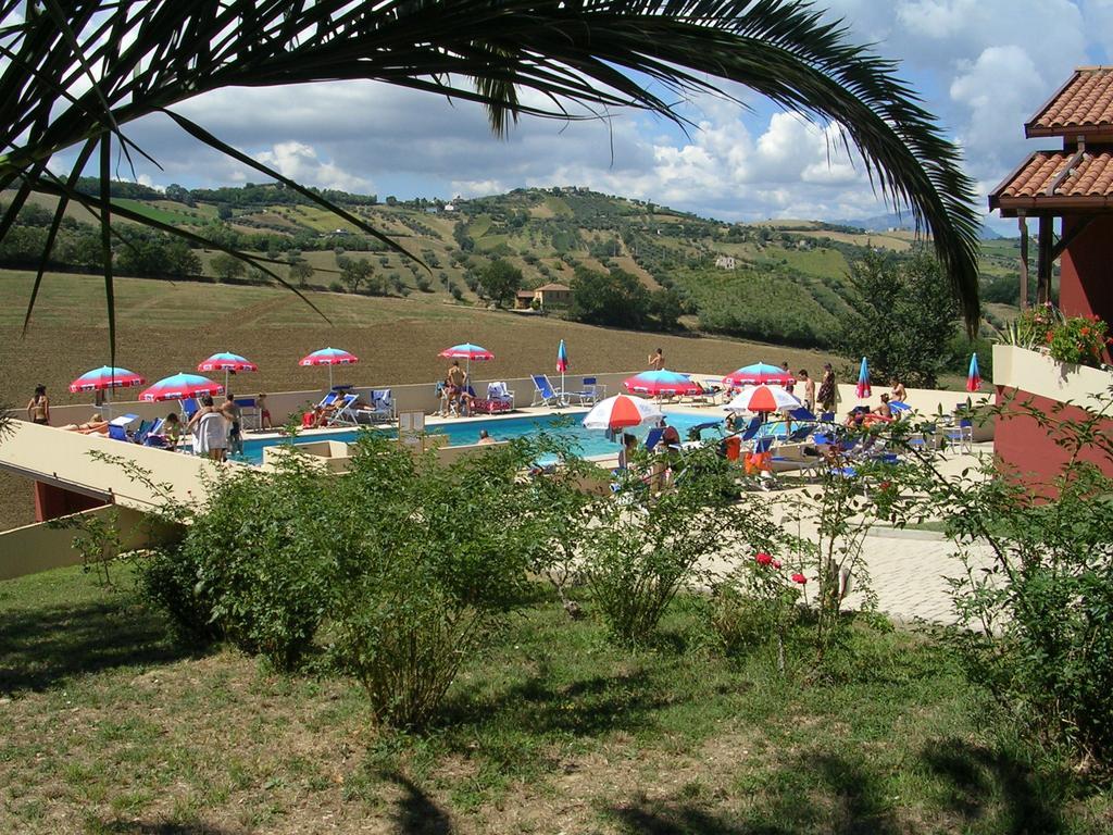 מלון Mosciano SantʼAngelo Fattoria Cerreto מראה חיצוני תמונה